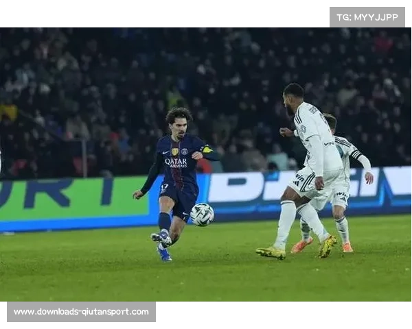 伊兰点球绝平后落泪：巴黎FC保级战意感动主场